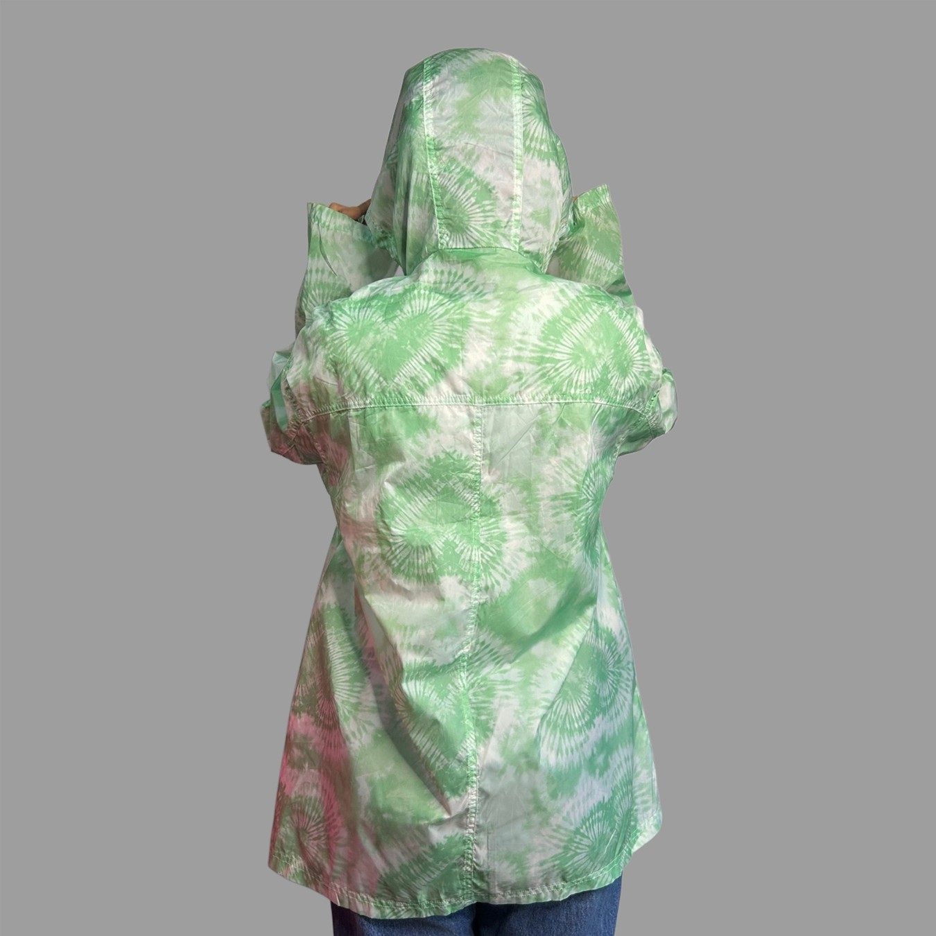 Chaqueta Impermeable ASOS Mujer – Estampado Tie-Dye Verde - Imagen 3